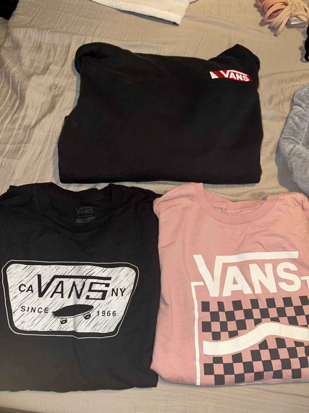 Vans bundle. Hoodie and two long sleeve
